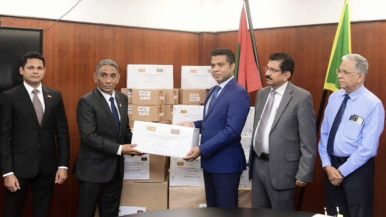 ސްރީ ލަންކާއިން ރާއްޖެއަށް 250,000 ރުފިޔާއަށްވުރެ ގިނަ އަގުހުރި އަސާސީ ބޭސް ހަދިޔާކޮށްފި