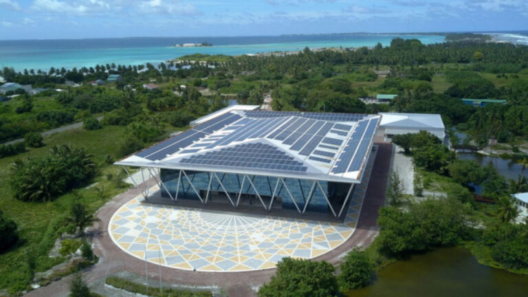 Share އައްޑޫ އެކުއެޓޯރިއަލް ހޮސްޕިޓަލް (އޭއީއެޗް)