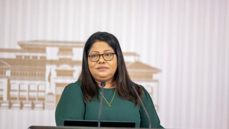 ސިއްހީ ދާއިރާގެ ކުރިމަގަށް މުޖުތަމައަށް ބޭނުންވާ ގާބިލް މީހުން ބިނާކުރުން މުހިންމު: ވަޒީރު ގީލާ