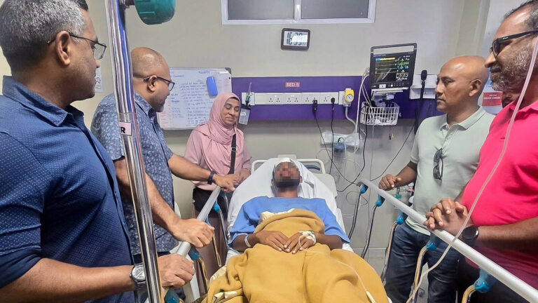 އަނިޔާވި ފުލުސް މީހާގެ އަރިހަށް އިހުސާން ޒިޔާރާތް ކުރެއްވުން