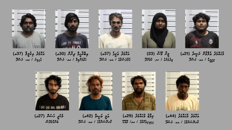 މަސްތުވާތަކެއްޗާއި ބަނގުރަލުގެ ވިޔަފާރީގެ ތުހުމަތުގައި ރަސްދޫއިން ހައްޔަރުކުރި 9 މީހުން --- ފޮޓޯ: ފުލުހުން