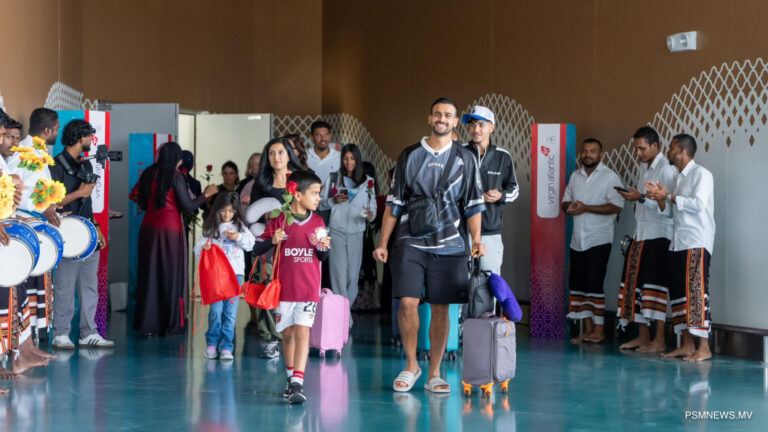 ފަތުރުވެރިންގެ 74 އިންސައްތަ މީހުން ޗުއްޓީ ހޭދަކުރީ ރިސޯޓްތަކުގައި