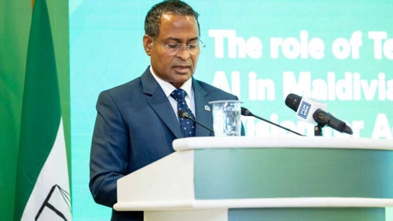އޭއައި އަށް ފަނޑިޔާރުންގެ ދައުރު ދޫކޮށްށެއް ނުލެވޭނެ: އުއްތަމަ ފަނޑިޔާރު