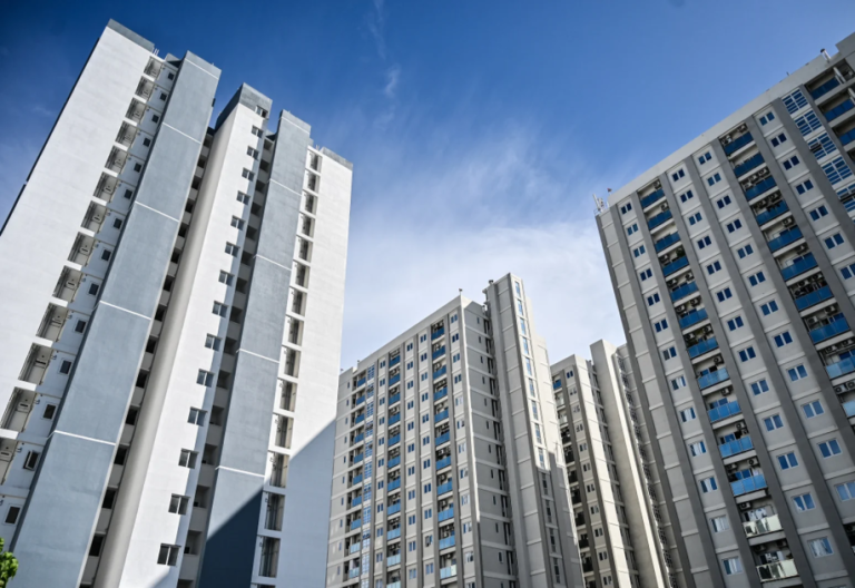 24 ދުވަހުގެ ތެރޭގައި 2،000 އަށް ވުރެ ގިނަ އެއްބަސްވުމުގައި ސޮއިކޮށްފި