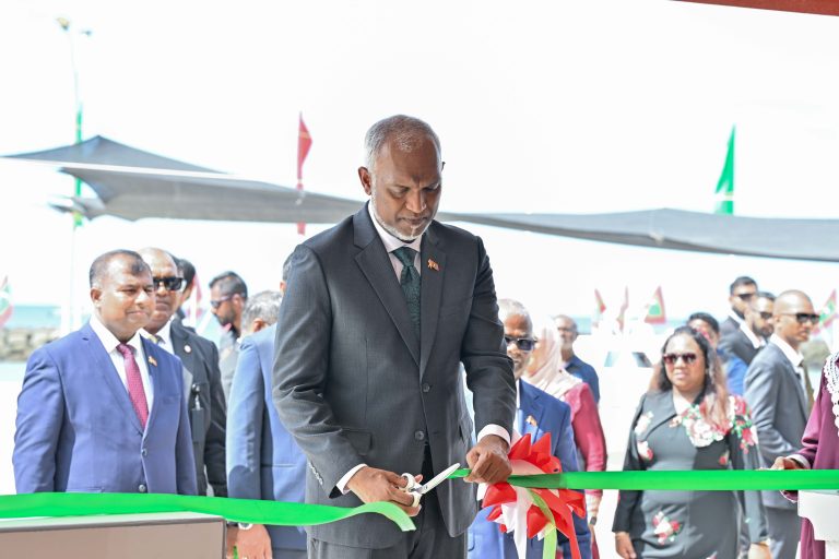 އުތީމު އިސްރަށްވެހީންގެ މައިޒާން، އޮނުހިޔާ ރައީސް ހުޅުއްވައިދެއްވައިފި