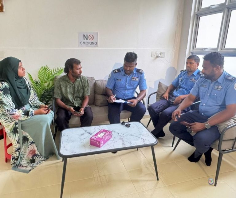 މުލީގައި ހިންގާ ގެސްޓް ހައުސްތަކަށް ޒިޔާރަތްކޮށް މައުލޫމާތު ދިނުމުގެ ހަރަކާތެއް ހިންގައިފި