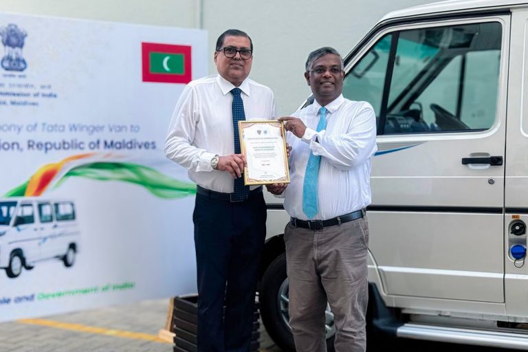 އިންޑިއާއިން 14 ސީޓުގެ ވޭނެއް އިމިގްރޭޝަނަށް ހަދިޔާކޮށްފި