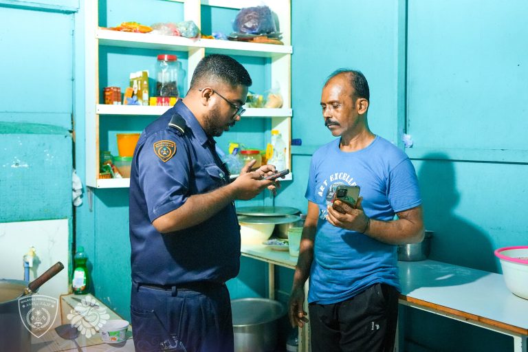 ގަވާއިދާ ޚިލާފަށް އުޅެމުންދިޔަ ބިދޭސީއަކު އިމިގްރޭޝަނުގެ ބެލުމުގެ ދަށަށް ގެންގޮސްފި