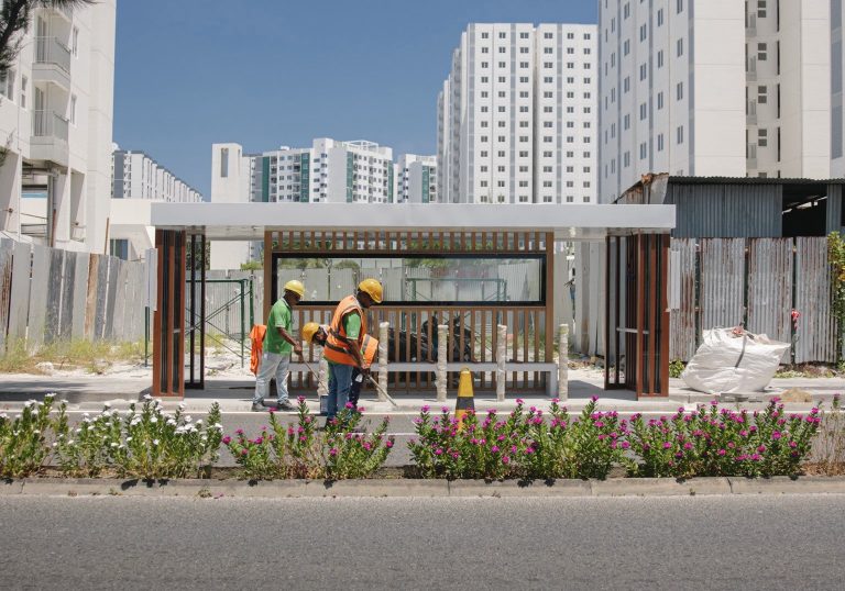 4000 ފްލެޓް ސަރަހައްދުގައި ބަސް ސްޓޮޕެއް ޤާއިމުކޮށްފި