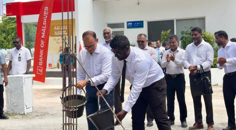 ނެއްލައިދޫގައި ޢިމާރާތްކުރާ ކައުންސިލް އިދާރާގެ އާ ޢިމާރާތުގެ ޢަމަލީ މަސައްކަތް ފަށައިފި
