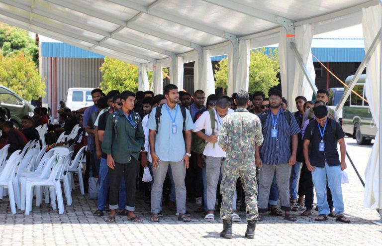 ދިވެހި ވަޠަނީ ޚިދުމަތުގެ ބައިވެރިން ތަމްރީނުތައް ހެދުމަށް ފުރައިފި