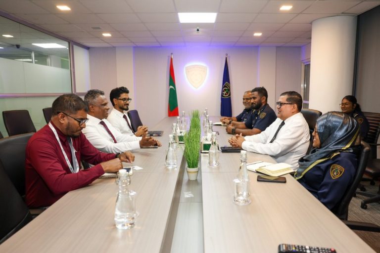 މާލޭގެ މަގުތަކަށް ކުނިއަޅައި ހަޑިކުރާ ބިދޭސީންނަށް ފިޔަވަޅު އެޅުމާމެދު މަޝްވަރާކޮށްފި