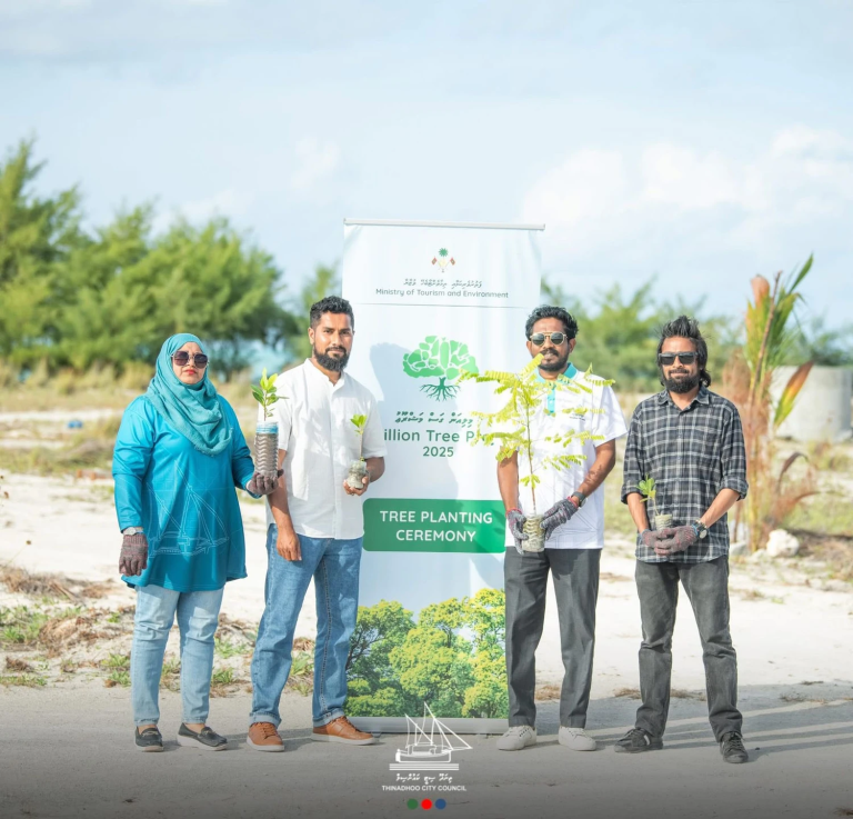 ތިނަދޫ ސިޓީގައި 5 މިލިއަން ގަސް އިންދުމުގެ މަޝްރޫޢުގެ ދަށުން 450 ގަސް އިންދައިފި