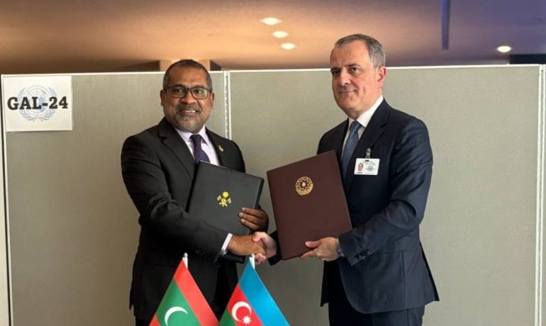 ރާއްޖެ އާއި އަޒަރުބައިޖާންއާ ދެމެދު ވިސާ އެގްޒެމްޝަން އެއްބަސްވުމެއްގައި ސޮއިކޮށްފި