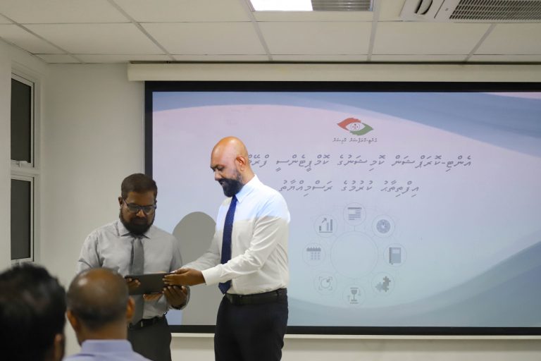 ކޮރަޕްޝަނާއި ދެކޮޅަށް މަސައްކަތްކުރަން ބޭނުންވާ ފަންނީ ޤާބިލުކަމުގެ އޮނިގަނޑު އިފްތިތާޚްކޮށްފި