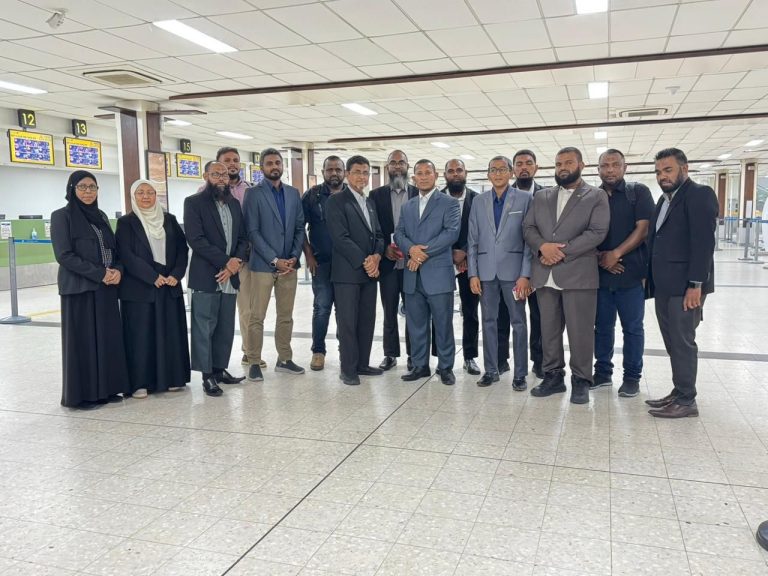 މެލޭޝިޔާގައި ބާއްވާ އިސްލާމިކް ގަވާނަންސް ކޯހުގެ ބައިވެރިން ފުރަައިފި