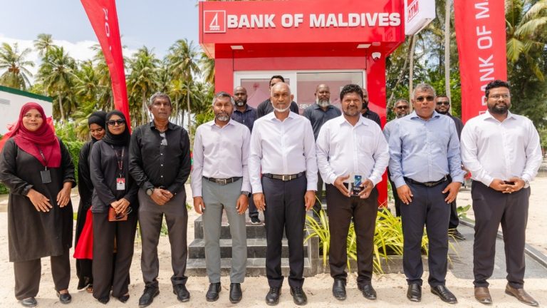ބީއެމްއެލް އިން ލ. އަތޮޅުގެ މީހުން ދިރިއުޅޭ ހުރިހާ ރަށެއްގައި އޭޓީއެމްގެ ޚިދުމަތް ގާއިމުކޮށްފި