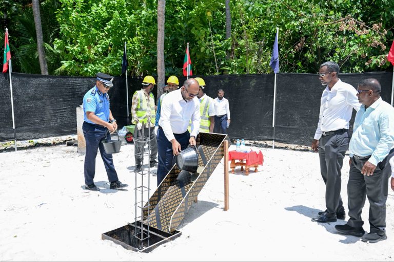 ހަންޏާމީދޫ ފުލުހުންގެ މަރުކަޒުގެ އައު އިމާރާތުގެ ބިންގާ އަޅައިފި