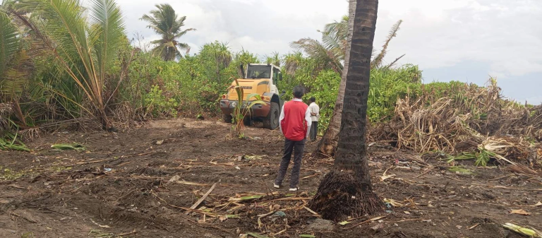 ވައުވެފައި އޮތް، ތިނަދޫގެ ބައެއް ސަރަހައްދުތައް ސާފުކޮށް ބިން ލެވެލްކުރުމުގެ މަސައްކަތްކޮށްފި