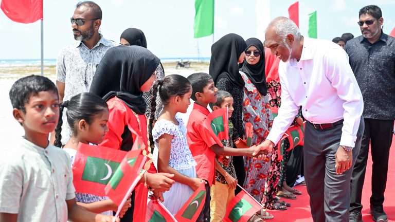 ރައީސް އދ. މަންދޫއަށް ވަޑައިގެންފި