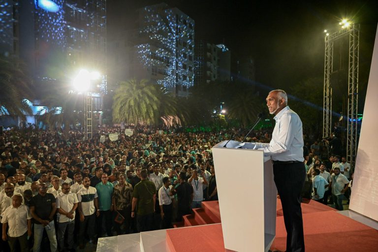 ރޯދަމަހު ކޮންމެ ގެއަކުން ކަރަންޓު ބިލަށް ދައްކަންޖެހޭނީ 400 ރުފިޔާ: ރައީސް