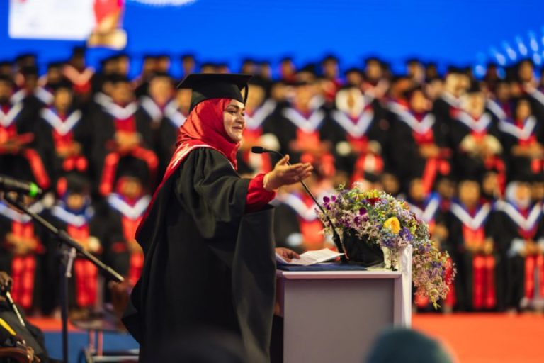 ކޮލެޖުތަކަށް ޔުނިވާސިޓީގެ ދަރަޖަ ލިބޭ މުއްދަތު 15 އަހަރަށް ކުރުކޮށްފި