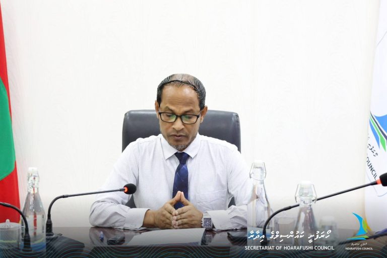 ހޯރަފުށީ ކައުންސިލުގެ ރައީސް 3 މަސް ދުވަހަށް ސަސްޕެންޑުކޮށްފި