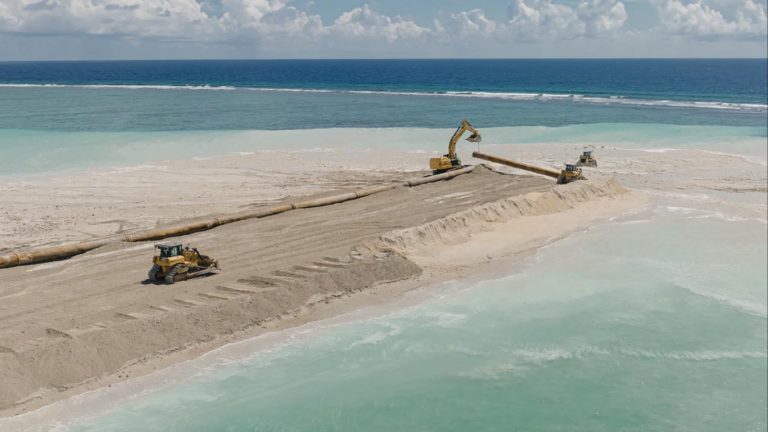 ރަސްމާލެއިން 215 ހެކްޓަރަށްވުރެ ބޮޑު ސަރަހައްދެއް ހިއްކައިފި