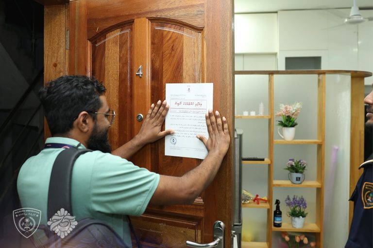 ސްޕާ ގެ ހިދުމަތް ދޭ ތިން ތަނެއް ބަންދުކޮށްފި