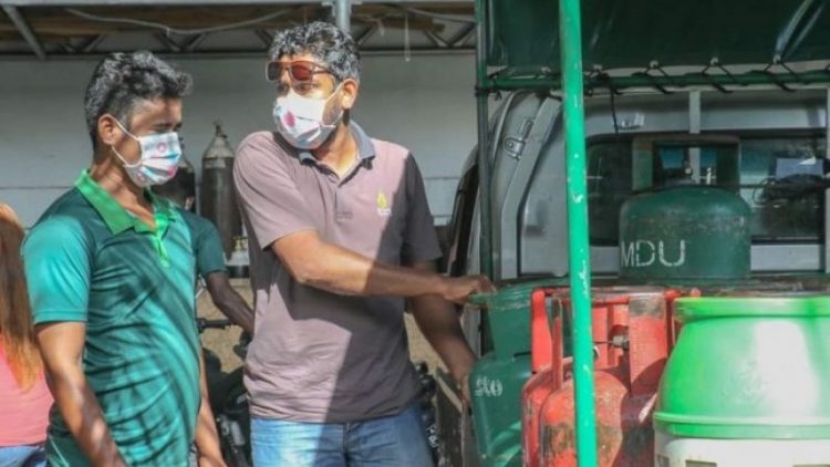 ގޭހަށް ދިމާވި މައްސަލަ ހައްލުކޮށް، އާންމު އުސޫލުން ގޭސް ވިއްކަން ފަށައިފި