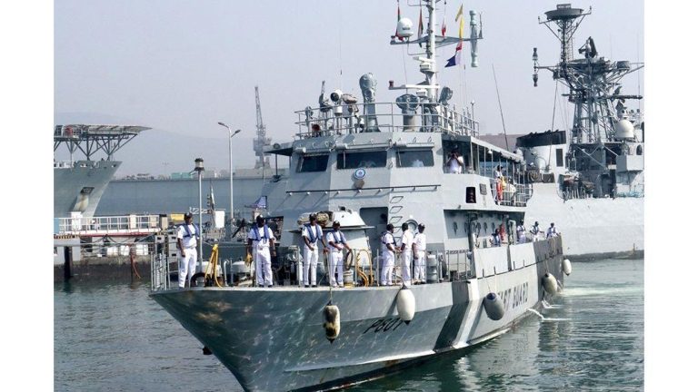 ބައިނަލްއަގުވާމީ ފްލީޓް ރިވިއުގައި ކޯސްޓްގާޑް ޝިޕް “ހުރަވީ” ބައިވެރިވެއްޖެ އެމްއެންޑީއެފް ކޯސްޓްގާޑް ޝިޕް "ހުރަވީ"