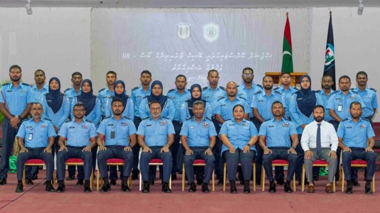 ފުލުހުންގެ އަސާސީ ތަމްރީނު ކޯހުގެ 8 ވަނަ ބުރު ފަށައިފި