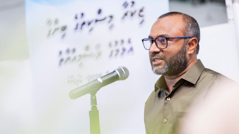 މަޒުހަބީ އަރާރުމާ އެކު ދުޝްމަނުންގެ މަޅީގައި ނުޖެހުމަށް ގޮވާލައްވައިފި