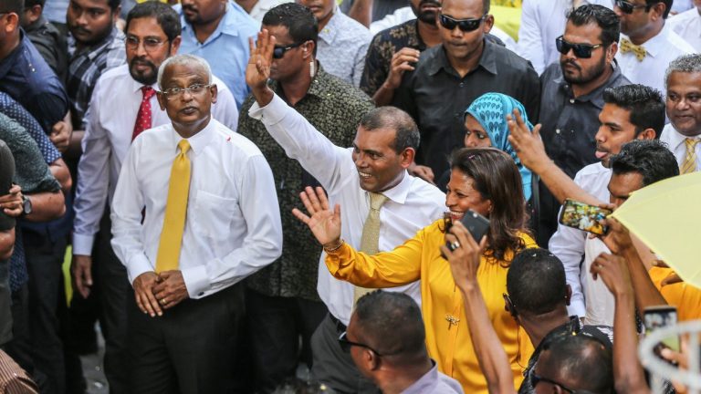 އެމްޑީޕީގެ ހިންގުން ފަސް ލީޑަރުންގެ ކޮމިޓީއަކާ ހަވާލުކުރަނީ އެމްޑީޕީގެ ހިންގުން ފަސް ލީޑަރުންގެ ކޮމިޓީއަކާ ހަވާލުކުރަނީ