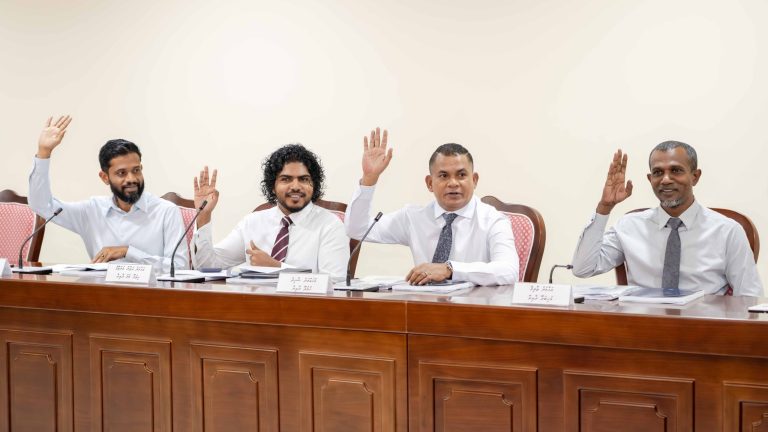 ރައްޔިތުންގެ މަޖިލީހުގެ ސަލާމަތީ ޚިދުމަތްތަކާބެހޭ ކޮމިޓީ