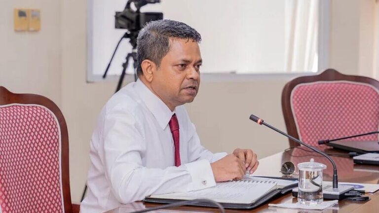 އެޗްއާރްސީއެމްގެ މެންބަރުކަމަށް ޝައްމޫން ހަމީދު އައްޔަންކުރަން މަޖިލީހުން ރުހުންދީފި އެޗްއާރުސީއެމްއަށް އައްޔަނުކުރަން މަޖިލީހުން ރުހުން ދިން ޝަމްއޫން ހަމީދު