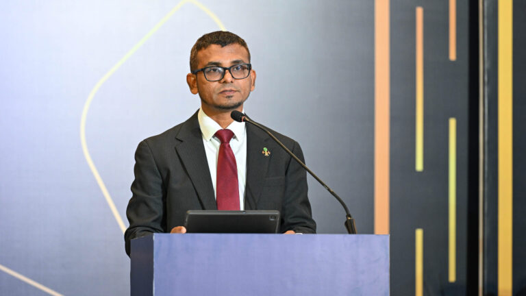 އެމްއެމްއޭގެ ގަވަރުނަރު އަހުމަދު މުނައްވަރު