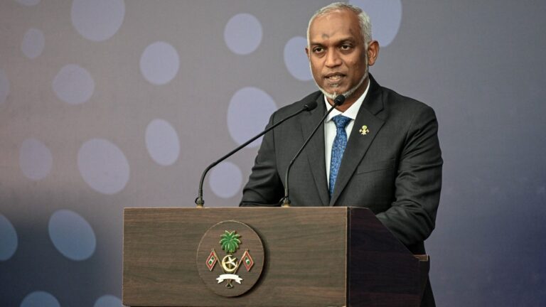 ދައުލަތުގެ މާލިއްޔާއާއި ތަރައްޤީގެ ބައިވެރިން ދޭ ކޮންމެ ޑޮލަރަކީ ކަނޑައެޅިފައިވާ މަޤްޞަދުގައި ހޭދަކުރެވޭ އެއްޗަކަށް ވާންޖެހޭ: ރައީސް ރައީސް މުއިއްޒު
