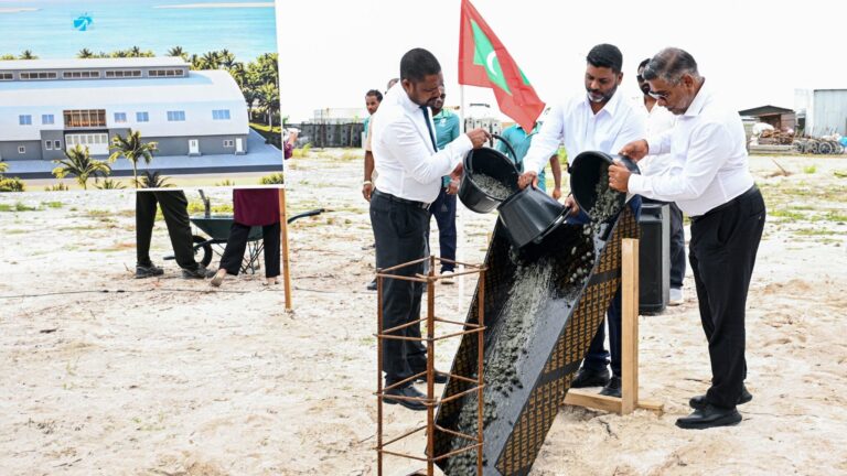 އއ. އުކުޅަހު ސްޕޯޓްސް ކޮމްޕްލެކްސްގެ ޢަމަލީ މަސައްކަތް ފެށުން