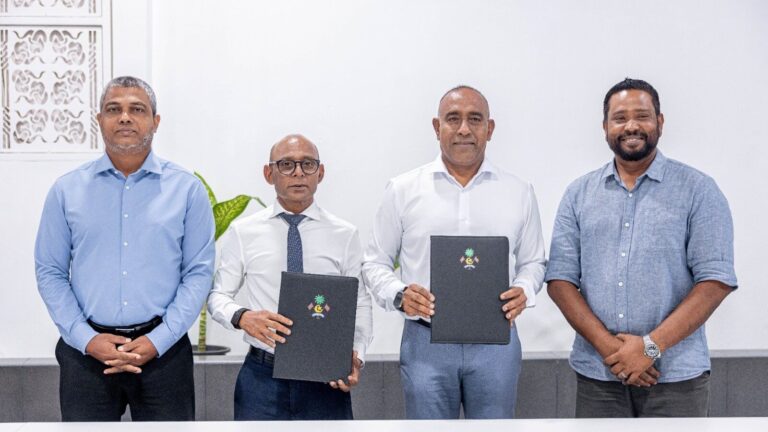 ވިލިނގިލީގައި ޑިންގީ ޖެޓީއެއް ހެދުމާއި ގޮނޑުދޮށް ހިމާޔަތްކުރުމުގެ މަޝްރޫޢު އެމްޓީސީސީއާ ހަވާލުކޮށްފި ވިލިނގިލި ޑިންގީ ޖެޓީ ތަރައްގީކުރަން އެމްޓީސީސީ އާއި ހަވާލުކުރުން