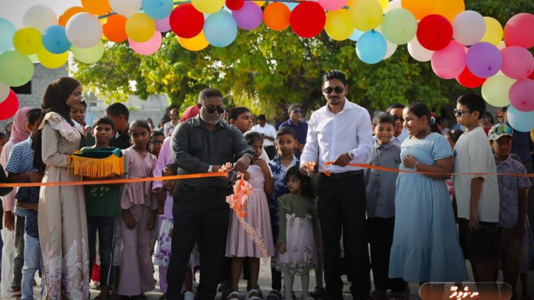 ވެލިދޫގައި ތަރައްގީކުރި ކުޑަކުދިންގެ ޕާކުގެ މަސައްކަތް ނިންމައި ރަސްމީކޮށް ހުޅުވައިފި ވެލިދޫގައި ތަރައްގީކުރި ޕާކުގެ މަސައްކަތް ނިންމައި ރަސްމީކޮށް ހުޅުވުން-- ފޮޓޯ: އާރުޑީސީ