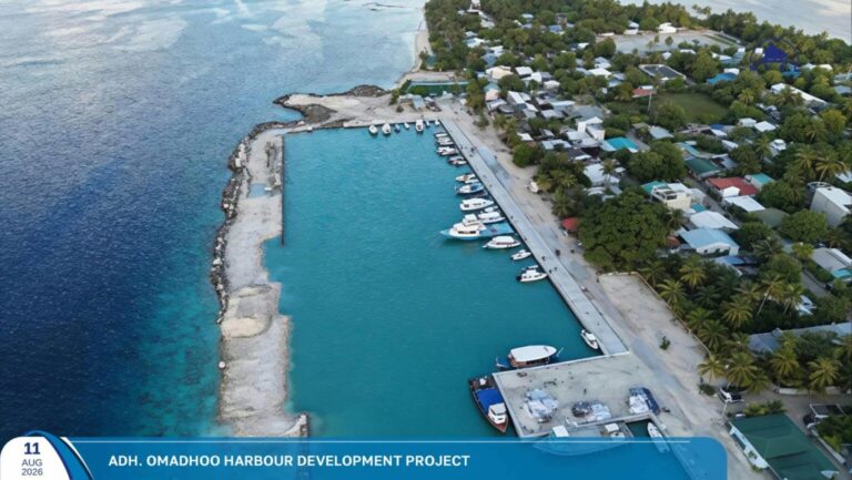 އޮމަދޫ ގޮނޑުދޮށް ހިމާޔަތްކުރުމުގެ މަޝްރޫއުގެ ދަށުން ކުއޭ ވޯލް ބްލޮކް ހަރުކުރުމުގެ މަސައްކަތް ބާރަށް ކުރިއަށް