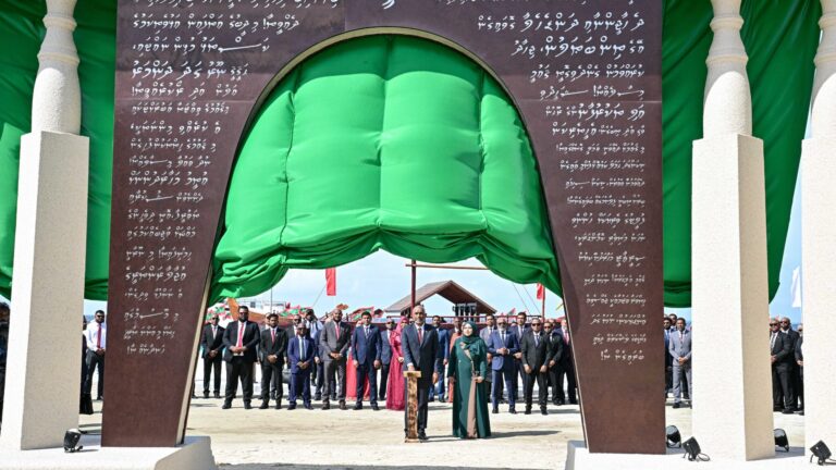 އުތީމުގައި “ބޮޑުތަކުރުފާނުގެ ހަނދާނީ ދޮރޯށި” ރައީސް މުޢިއްޒު ހުޅުއްވައިދެއްވައިފި