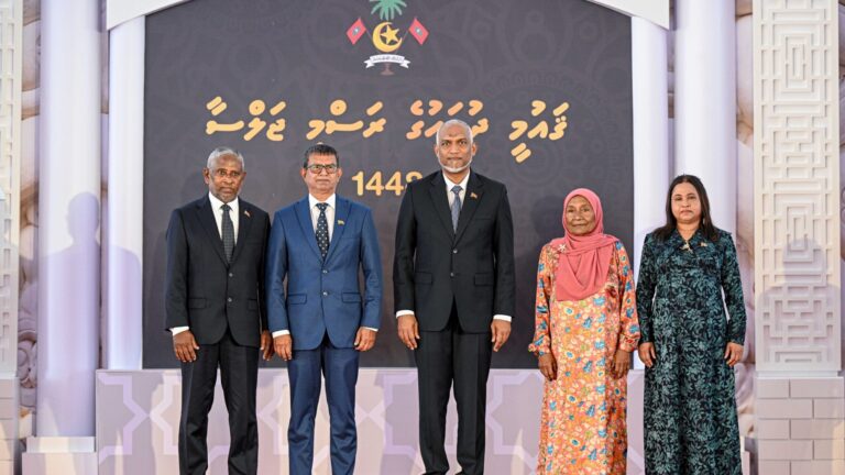 ޝަރަފުވެރިކަމުގެ އިނާމު 4 ފަރާތަކަށް، ހިތްވަރު ދިނުމުގެ އިނާމު 8 ފަރާތަކަށް ދެއްވައިފި