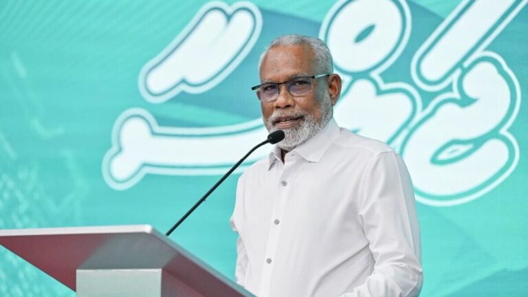 ރައީސް މުއިއްޒުގެ ހަރުދަނާ ލީޑާޝިޕަށް އަބްދުއްރަހީމް ސެލިއުޓް ކުރައްވައި، 2028 ކާމިޔާބުކޮށްދޭން އެދިވަޑައިގެންފި