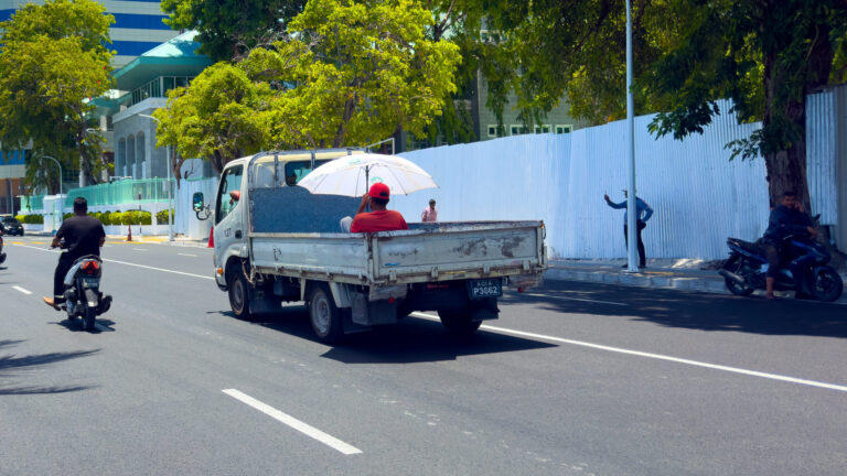 މިއަހަރު އެންމެ ހޫނުގަދައީ މިއަދު މާލޭގައި ހޫނު ގަދަ ދުވަހެއް-- ފޮޓޯ: ރާއްޖެ ޓައިމްސް